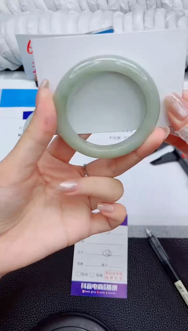 石英质玉手镯未镶嵌16-50