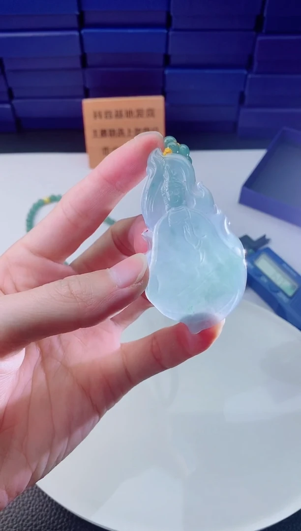 翡翠未镶嵌颈饰1111111111