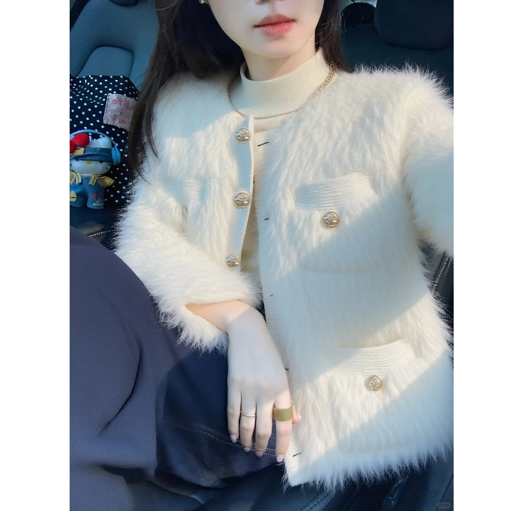 富家千金穿搭小香风气质名媛高端高级感巨好看白色毛毛短外套女冬