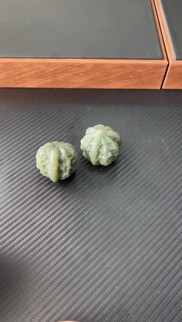 未镶嵌和田玉珠宝半成品且末微色差近矿JM