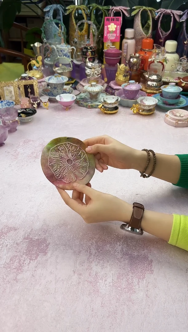 23 芙蓉花刺绣小杯垫
