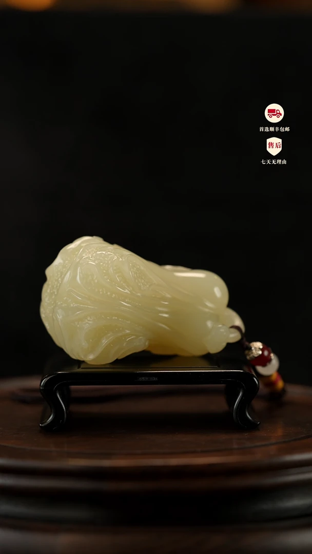 云南石手握百财手把件摆件