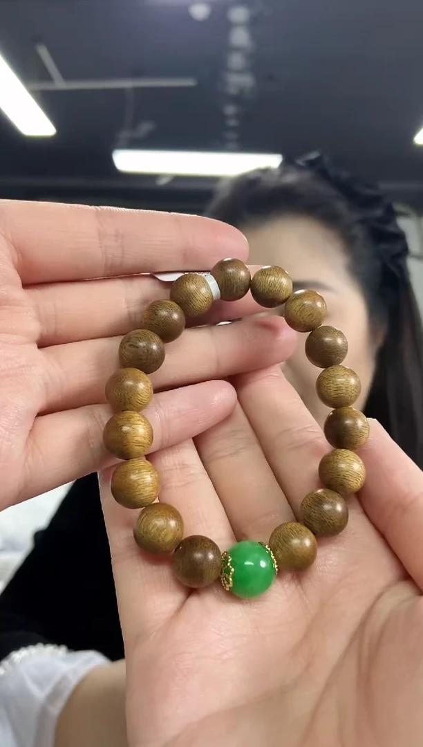 【闪购商品】翡翠手链未镶嵌多样性发其一颜色微差