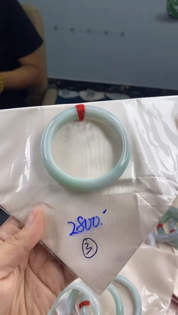 未镶嵌手镯翡翠简安手镯