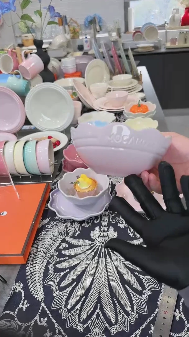 【闪购商品】瓷炻彩花边碗14cm-樱花粉