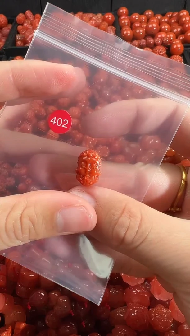 颈饰未镶嵌南红玛瑙1