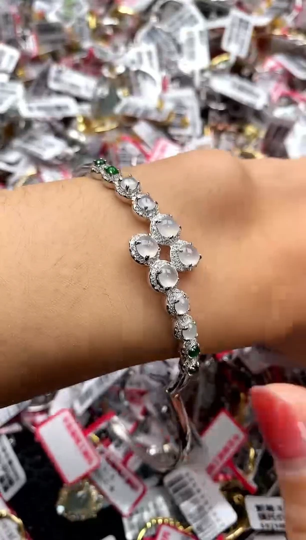 【闪购商品】翡翠戒指银S925镶嵌33333333    9