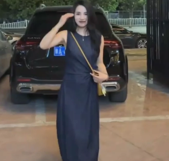 2025夏季时尚潮流百搭精品女装吉OSII