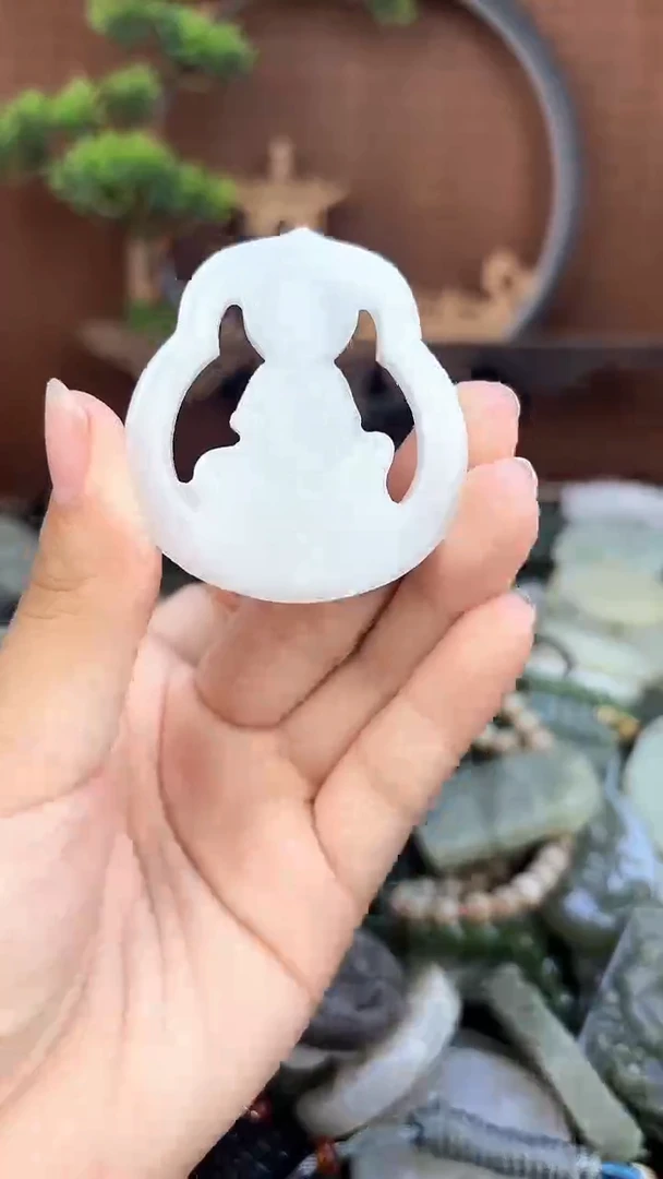 和田玉未镶嵌颈饰1