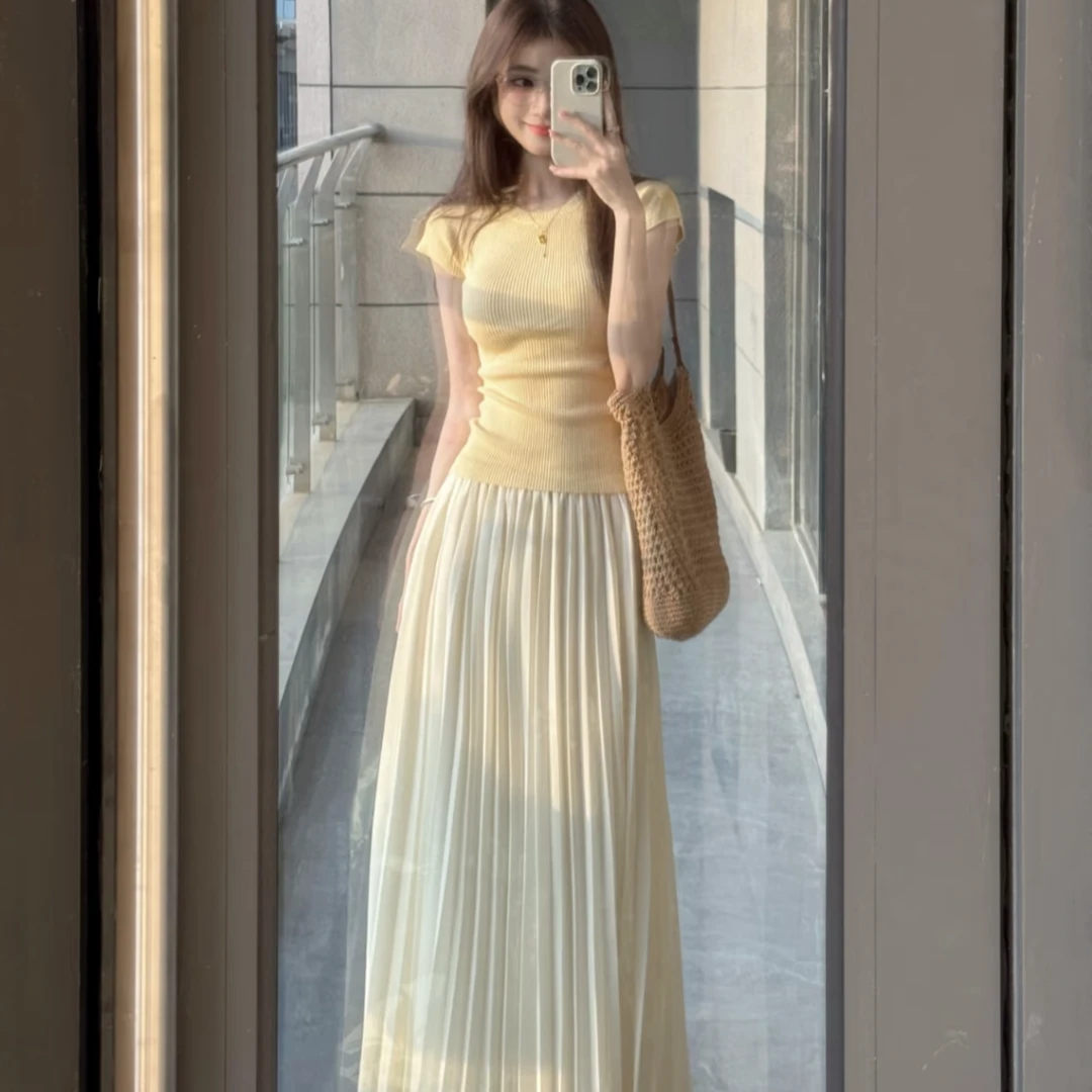 630 休闲显瘦针织上衣+百褶长款半身裙气质白色高腰夏季法式小众