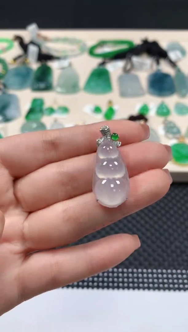 颈饰18K金镶嵌翡翠69