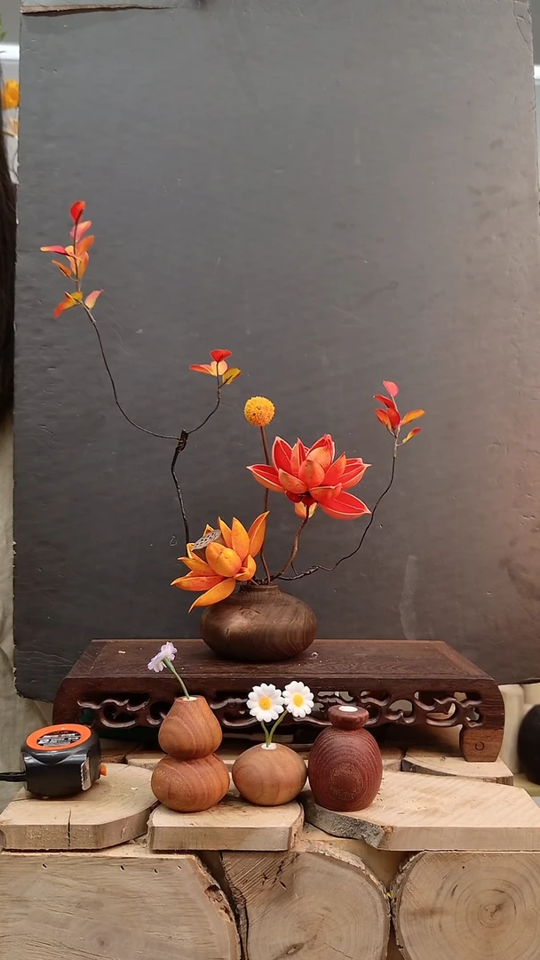 木实木花瓶直播间