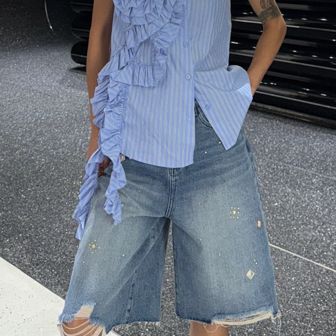 烫钻做旧牛仔洗水中裤9871