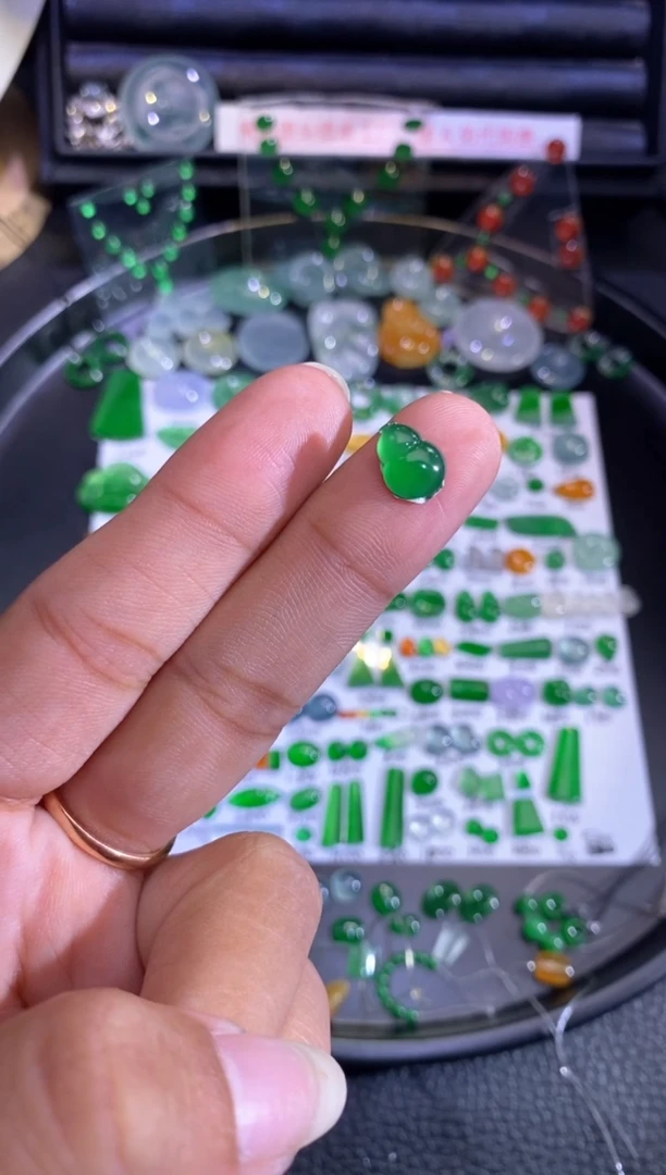 未镶嵌挂件翡翠葫芦