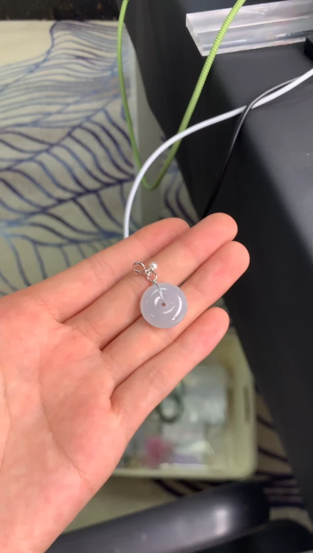 翡翠未镶嵌颈饰挂件