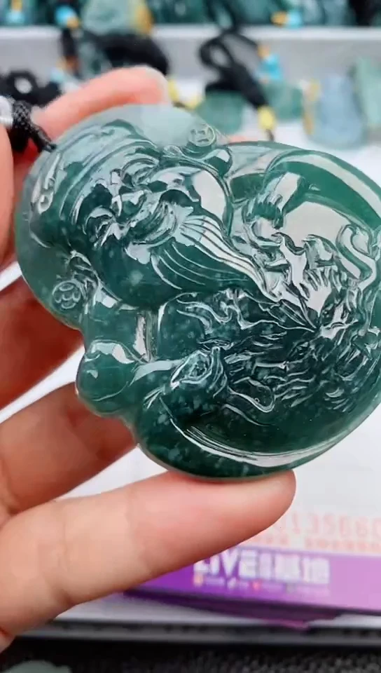 【闪购商品】翡翠颈饰未镶嵌