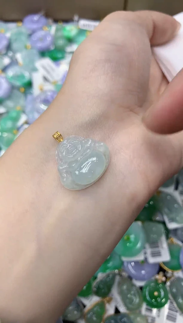 翡翠18K金镶嵌颈饰111111111