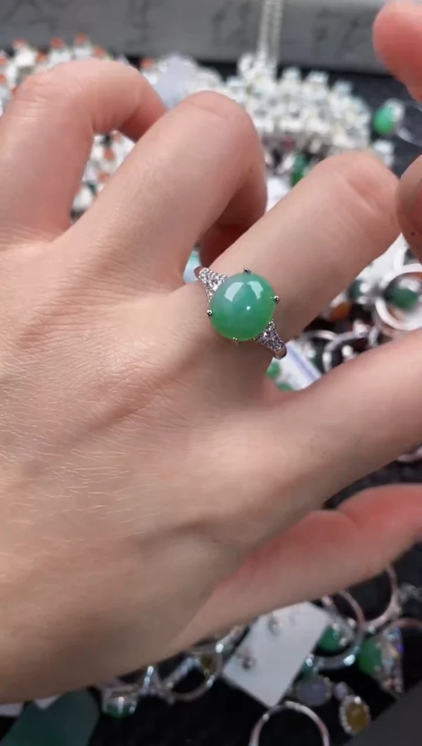 银S925镶嵌戒指翡翠666            10