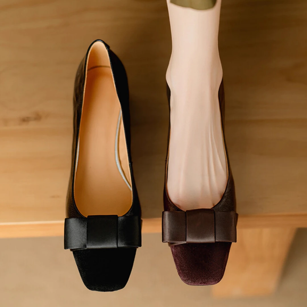 法式复古蝴蝶结浅口单鞋女粗跟2025春夏款羊皮方头中跟通勤工作鞋