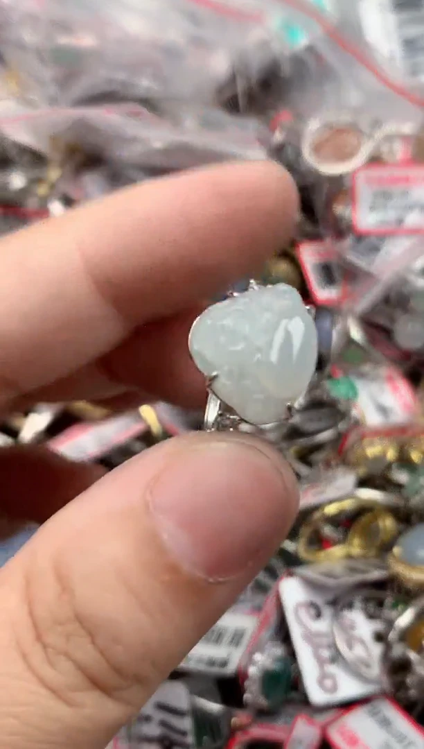 银S925镶嵌戒指翡翠666    4