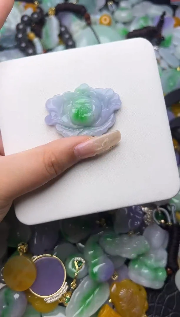 翡翠未镶嵌颈饰天然缅甸翡翠吊坠