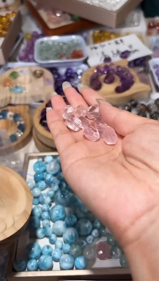 水晶手串未镶嵌云**～S43粉水切面随行一个