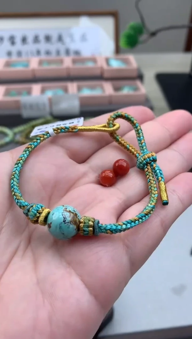 【闪购商品】南红玛瑙未镶嵌手绳A124