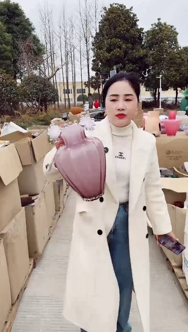 【闪购商品】玻璃安琪微瑕花瓶--HYHR8