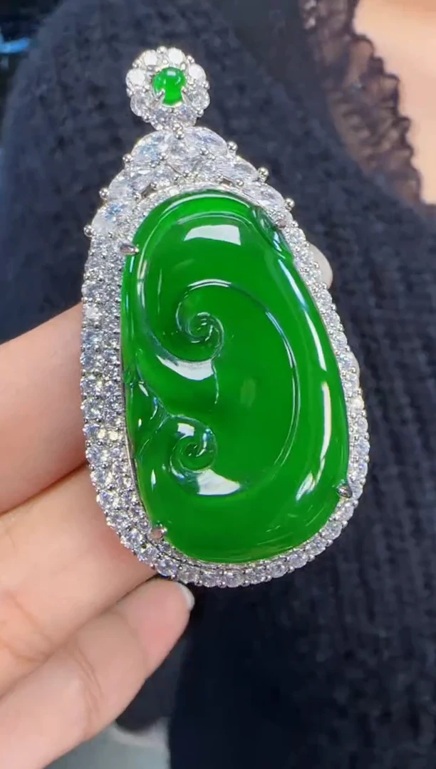 未镶嵌定制翡翠翡翠吊坠99