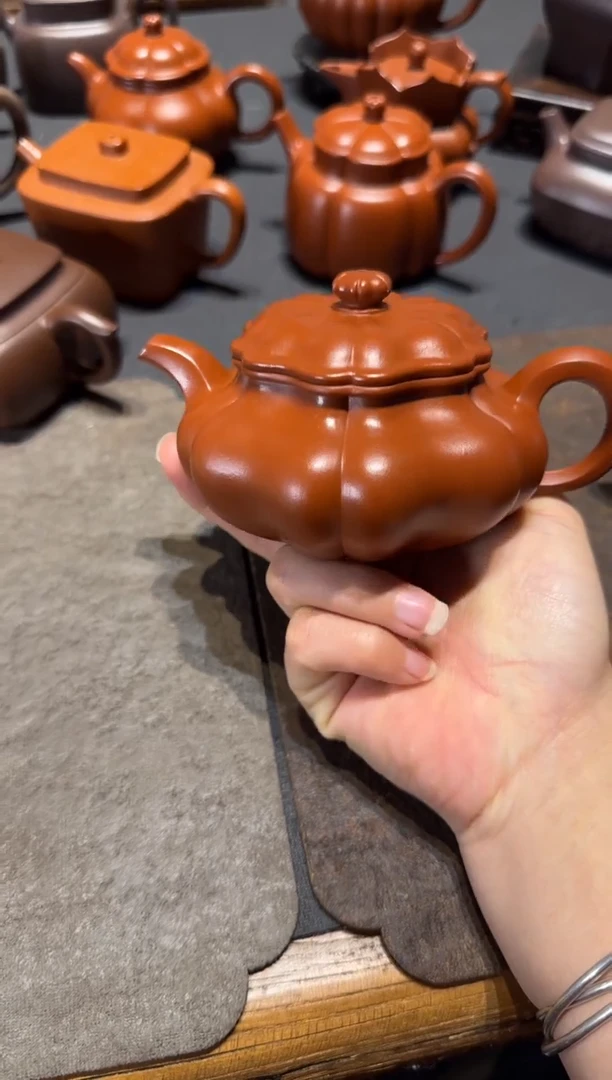 【闪购商品】紫砂茶壶葵仿古 朱泥