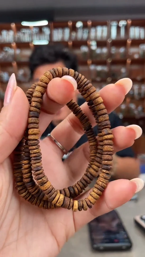 【闪购商品】沉香手串54号惠安红土多样性发一条