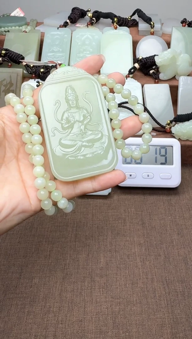 颈饰未镶嵌和田玉1