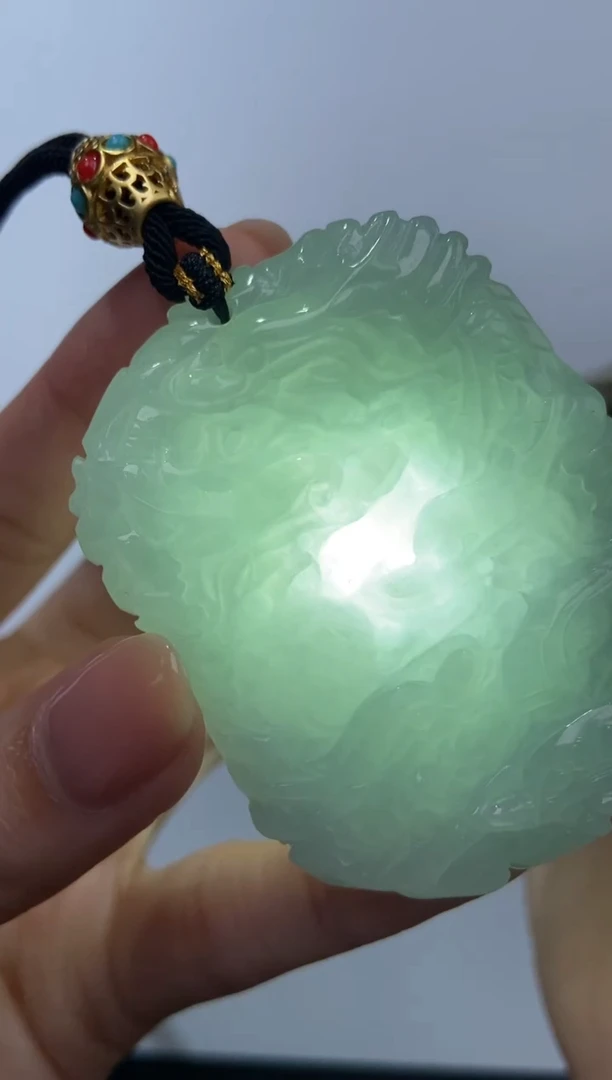 颈饰未镶嵌翡翠江***g371891/翡翠龙牌     多样性一件发