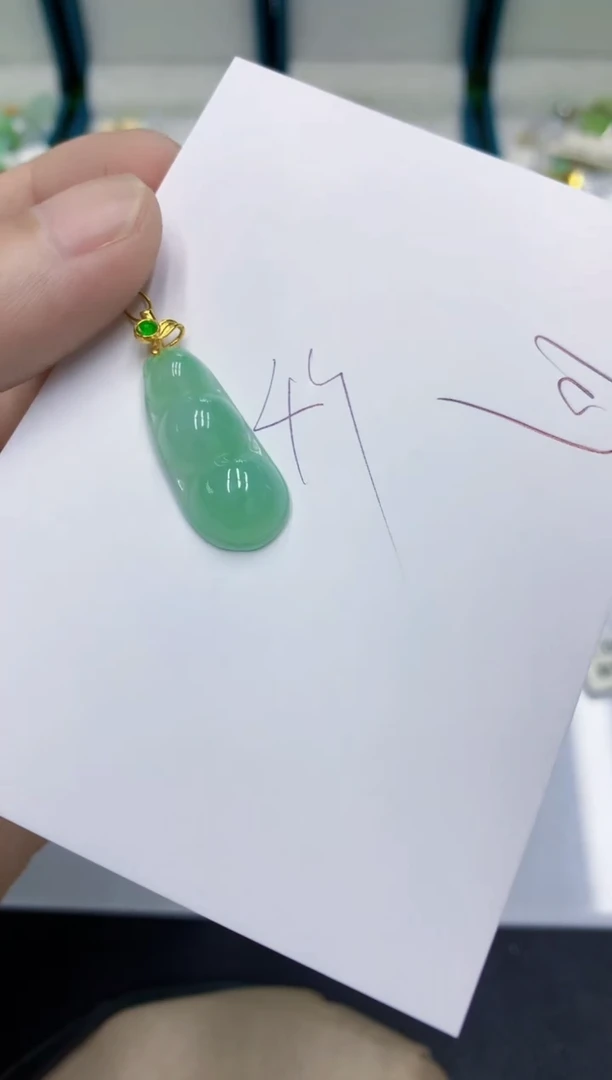 颈饰未镶嵌翡翠翡翠