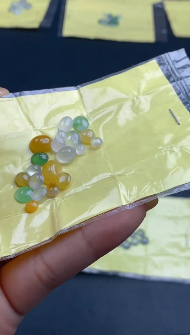 翡翠散珠天然翡翠裸石蛋面20