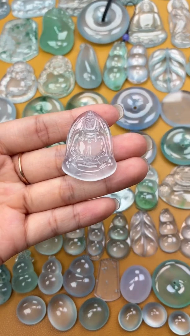 吊坠(不含链)未镶嵌翡翠33 素衣 36.5 27.2 6.1