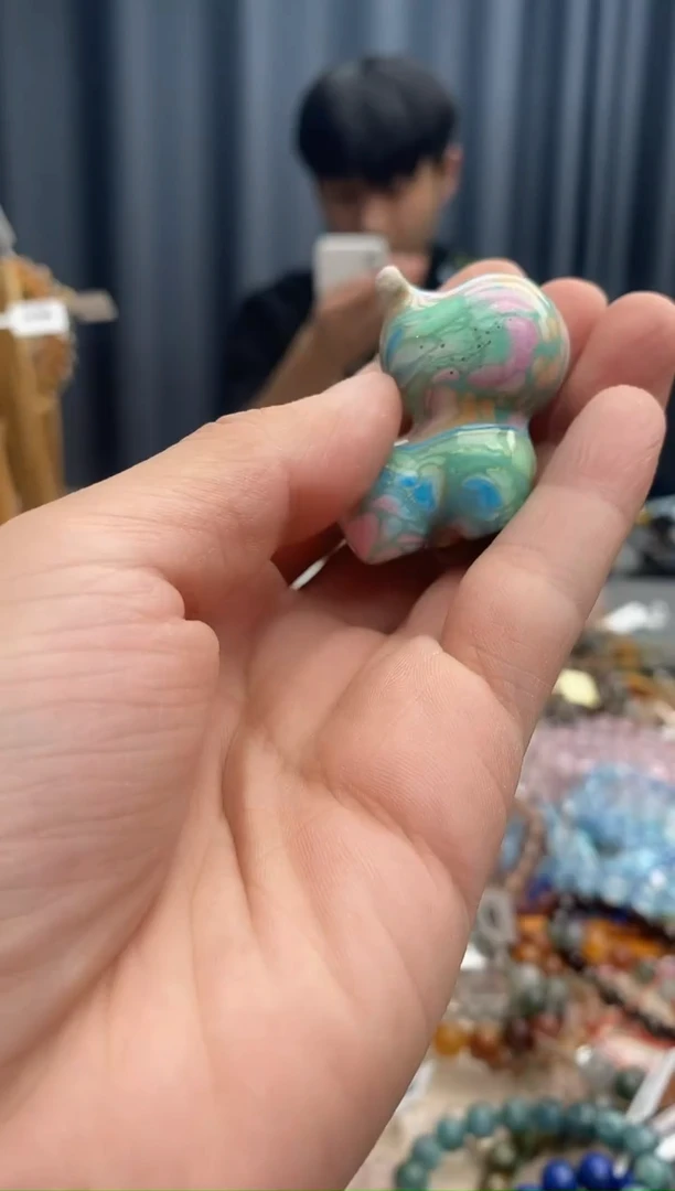 水晶手链未镶嵌易****花河马