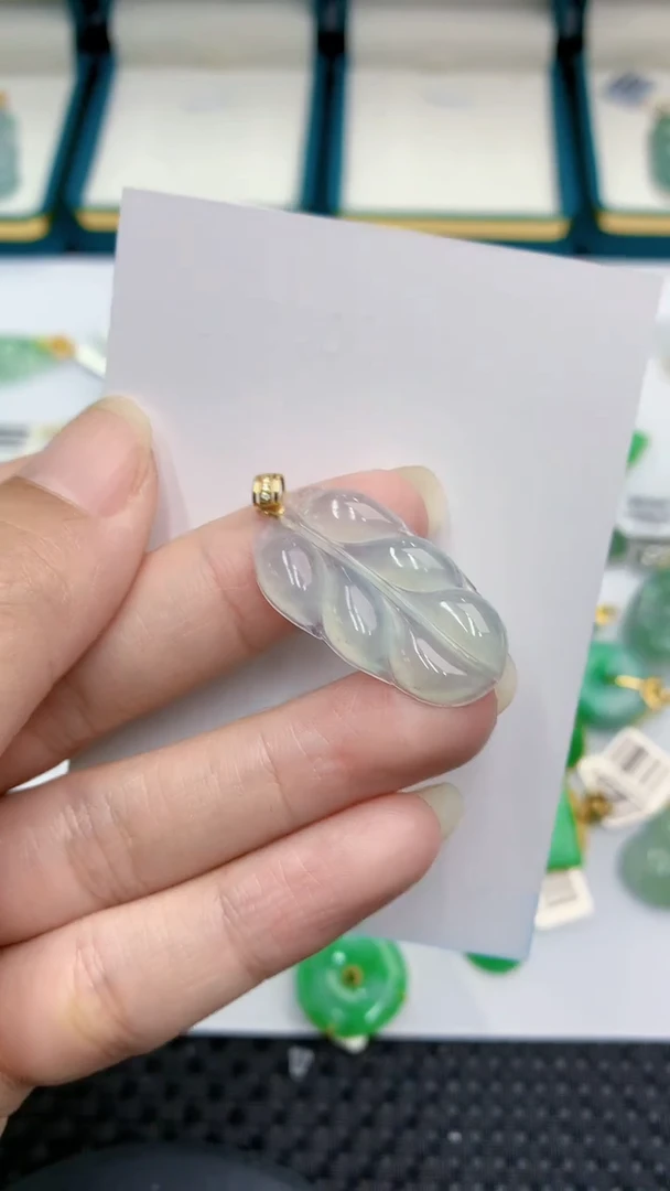 【闪购商品】翡翠颈饰18K金镶嵌            8