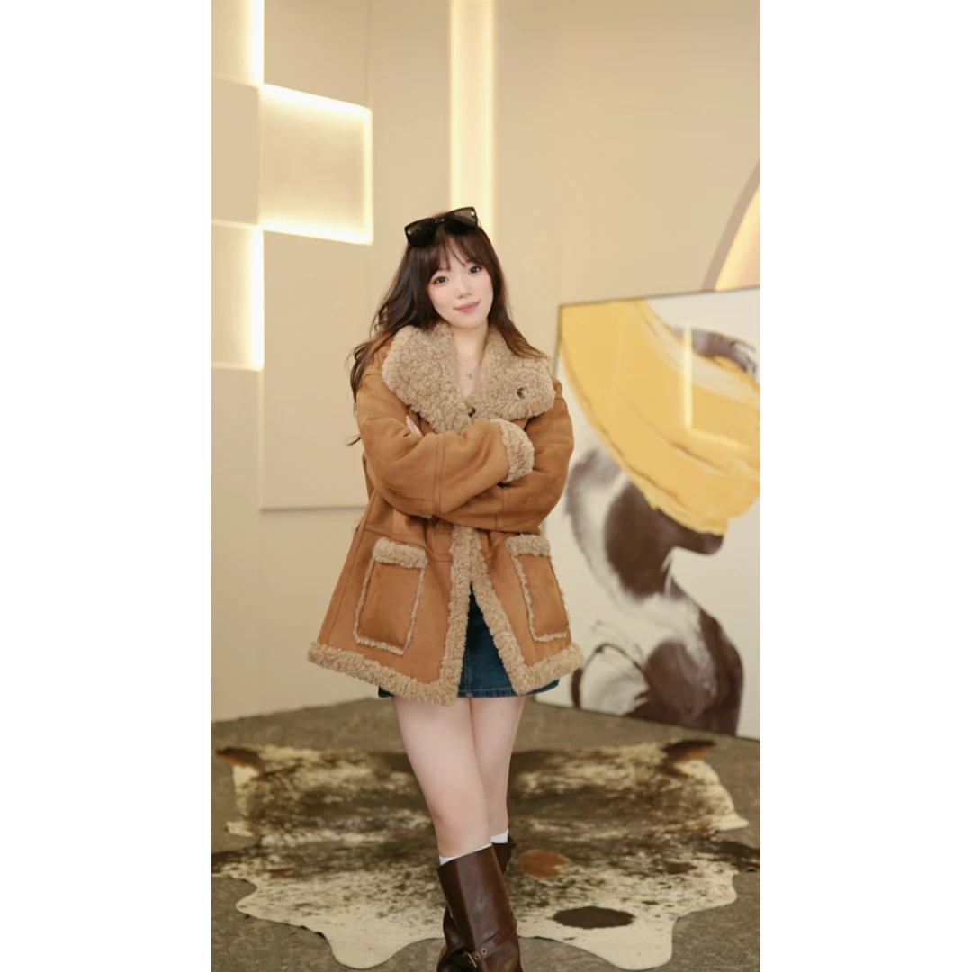 【黄油曲奇】冬季设计师款轻奢时尚保暖加厚高级毛毛双面穿外套151