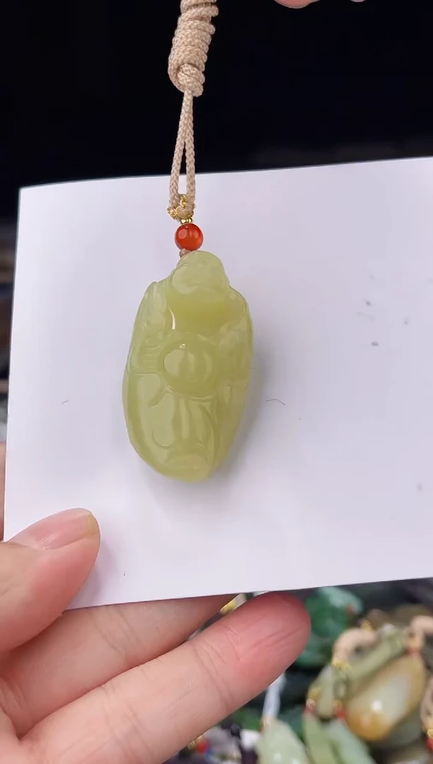 颈饰未镶嵌和田玉1