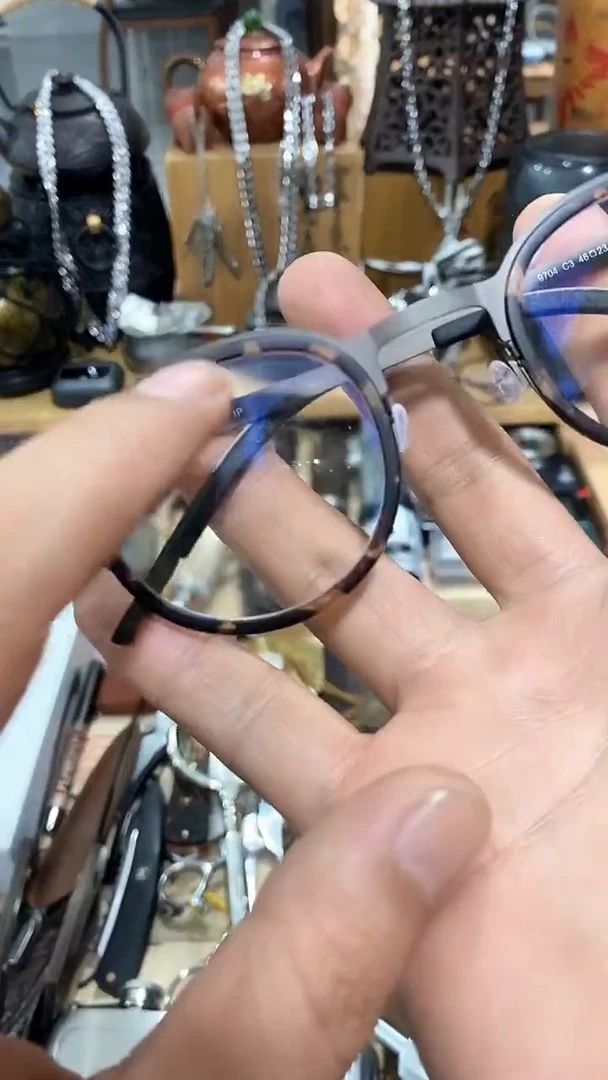 瓷片闪购商品  如图所示