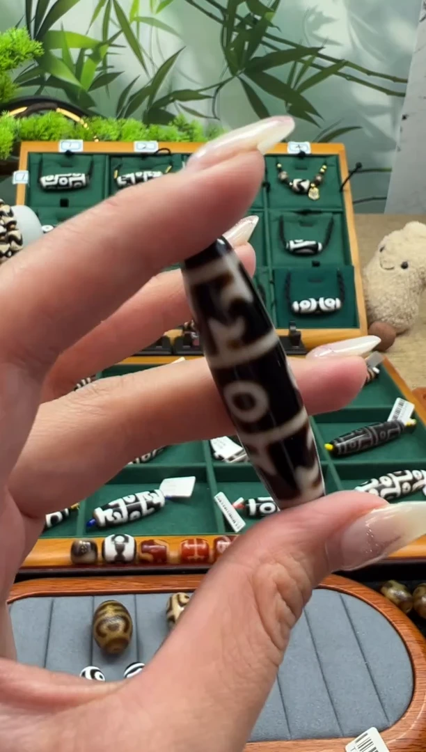 未镶嵌颈饰玛瑙/玉髓（覆膜）47.