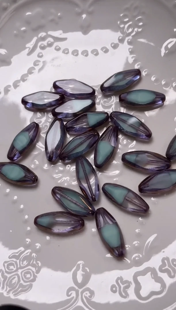 X042 20*8mm梭形 10颗