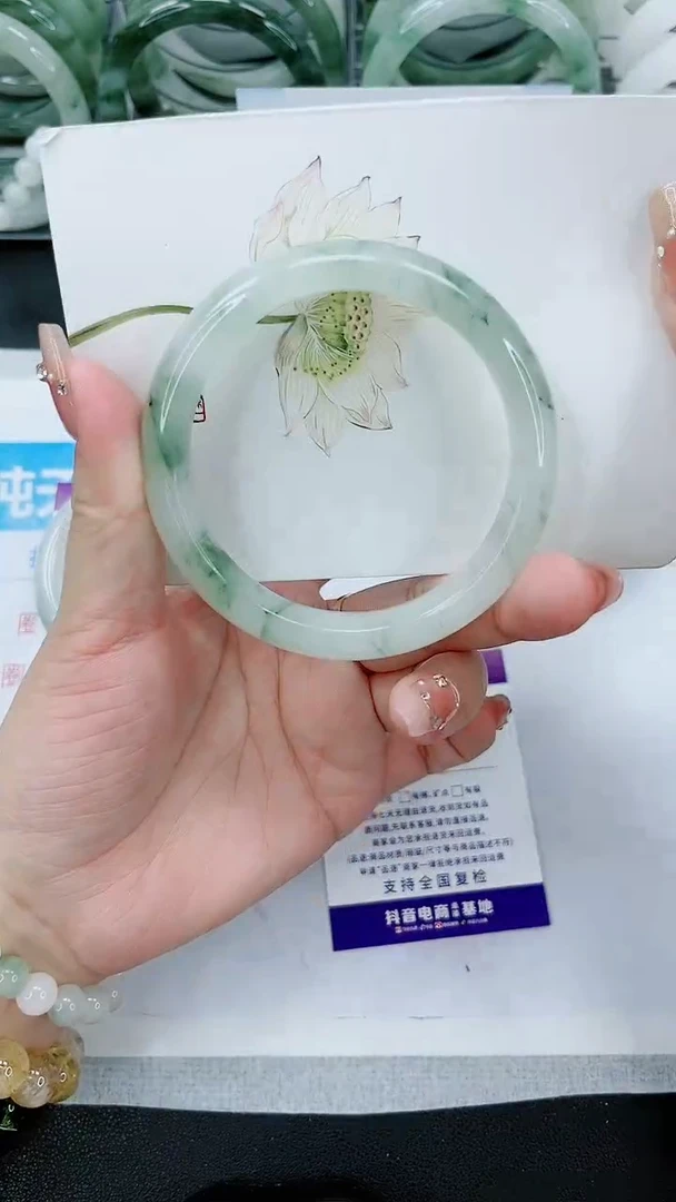 【闪购商品】石英质玉手镯未镶嵌39号/57-58圈