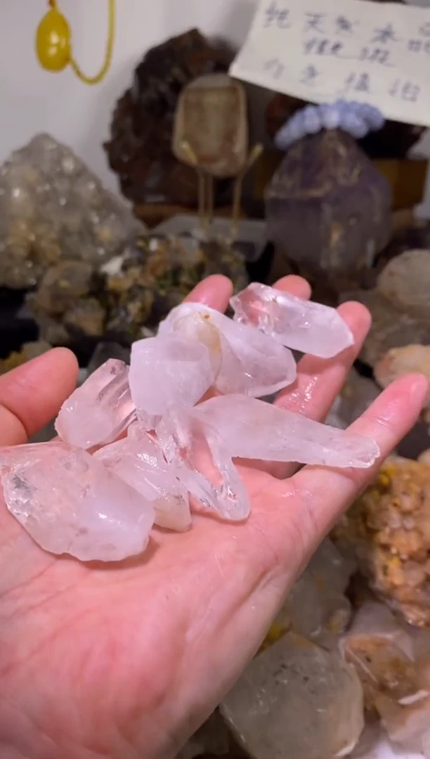 未镶嵌珠宝半成品水晶2号8颗金口河高透水晶原石