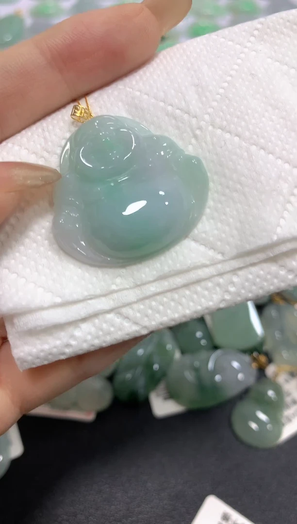 颈饰18K金镶嵌翡翠A货