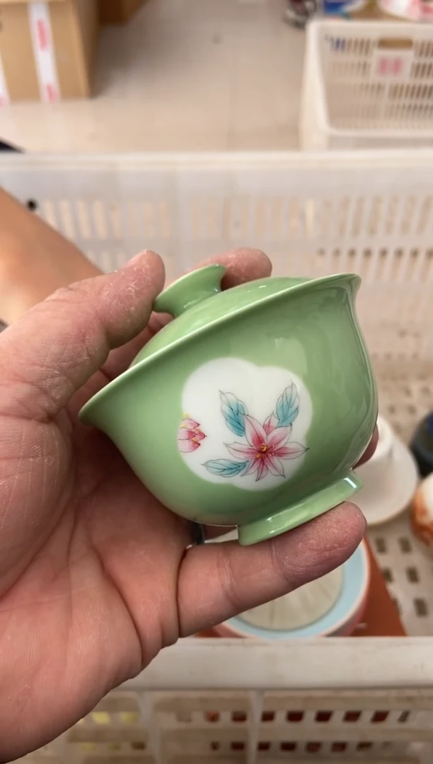无运费险有瑕疵的摄影的产品有使用过的痕迹有点脏介意勿拍