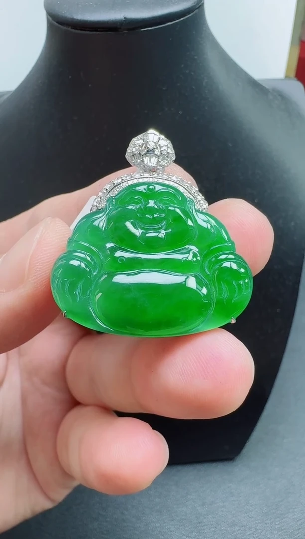 颈饰18K金镶嵌翡翠寄售回流，24小时鉴赏期