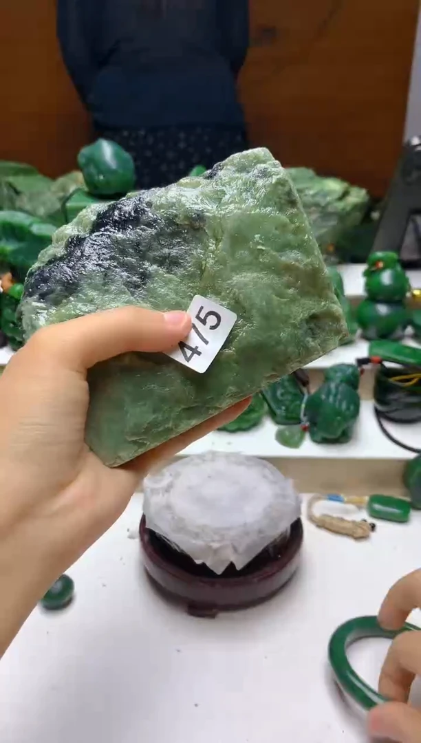 未镶嵌和田玉（碧玉）珠宝半成品0