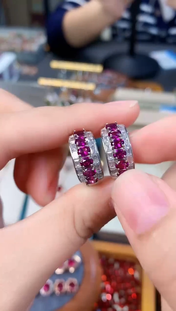 【闪购商品】石榴石耳扣银S925镶嵌天然